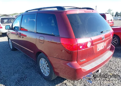 2008 Toyota Sienna Xle z USA, uszkodzony, nr VIN 5TDZK22C38S190647